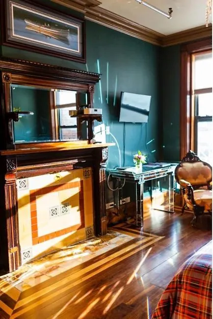 Northern Lights Mansion New York Bed & Breakfast