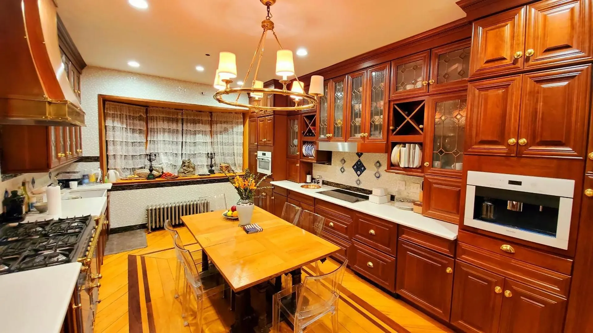 Northern Lights Mansion New York Bed & Breakfast
