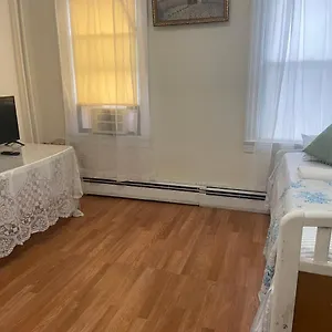 A Big In Queens Guest house